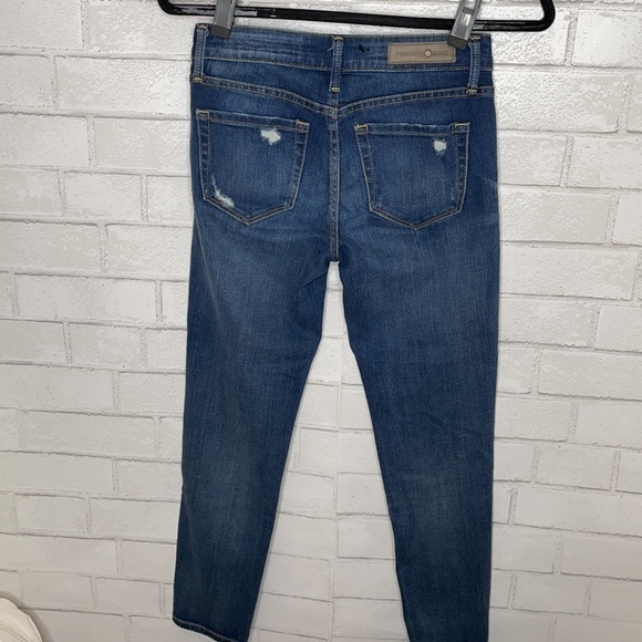 Treasure & Bond Slightly Distressed Skinny Jean 25 - Picture 5 of 11
